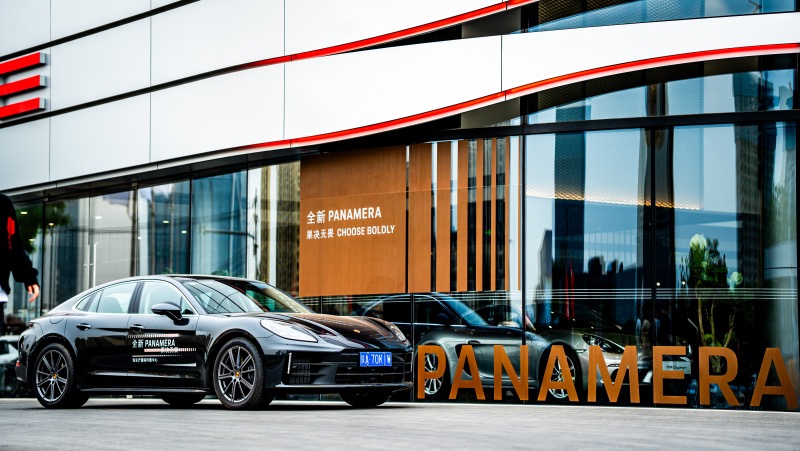 全新 Panamera 实车到店 | 体验保时捷专属的卓越驾乘感受
